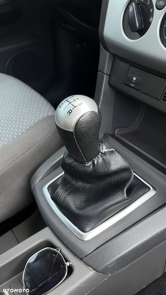 Ford Focus 1.6 16V Ambiente - 11