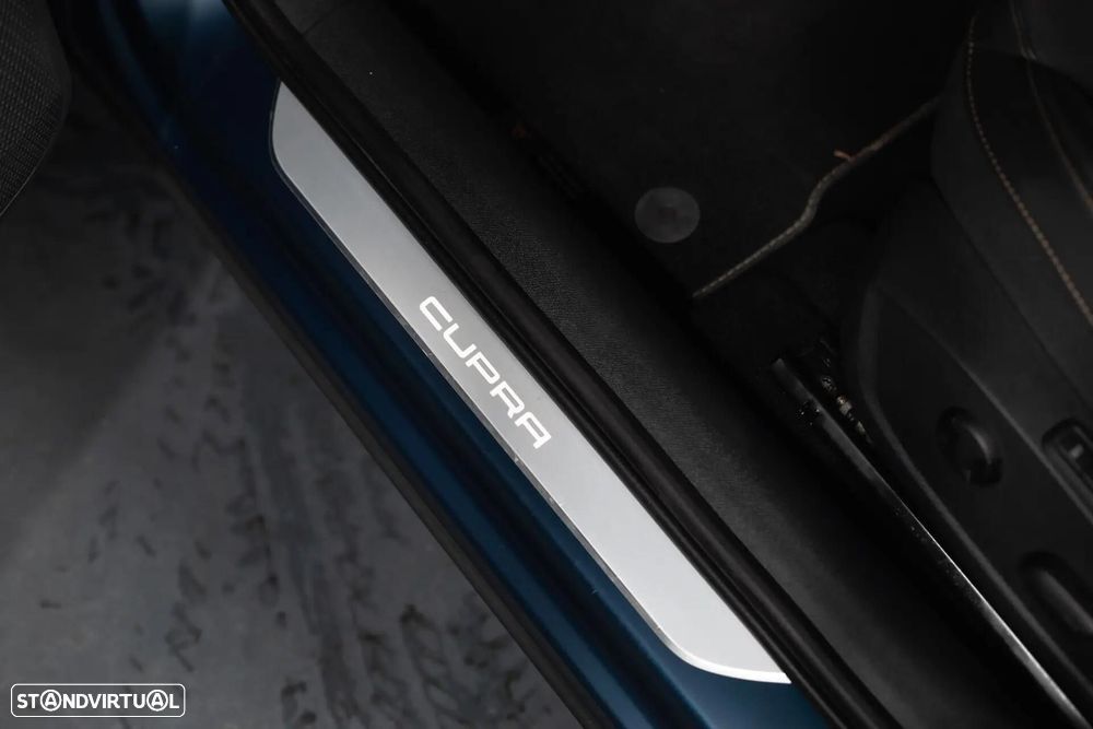 Cupra Formentor 1.4 e-Hybrid DSG VZ - 30