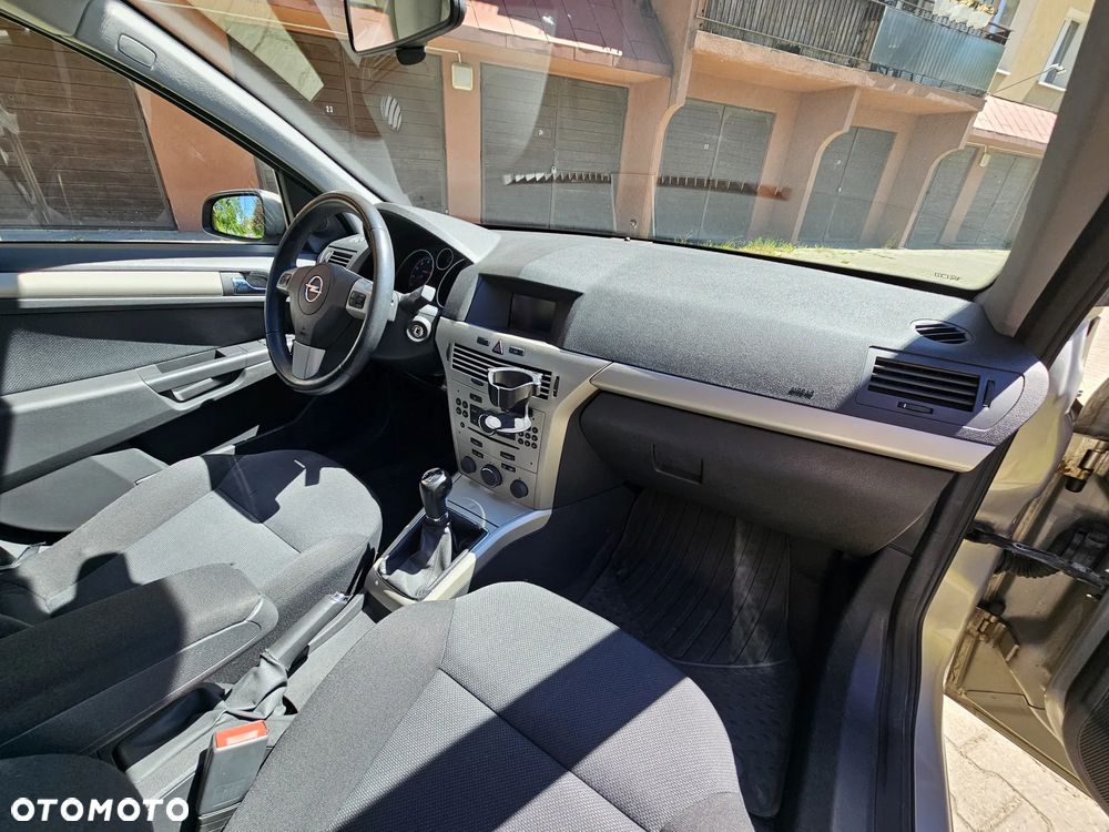Opel Astra 1.6 Enjoy - 29