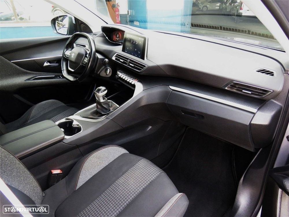 Peugeot 3008 1.5 BlueHDi Active - 14