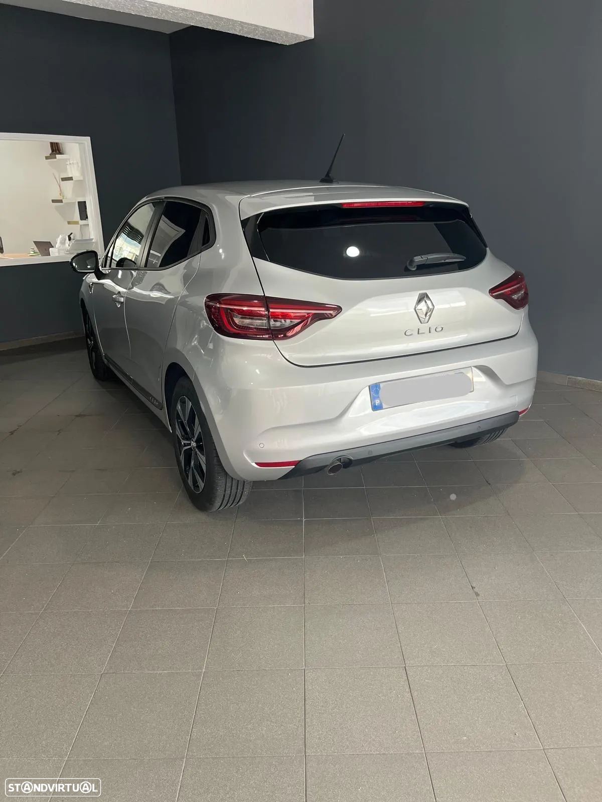 Renault Clio 1.0 TCe Limited Bi-Fuel - 3
