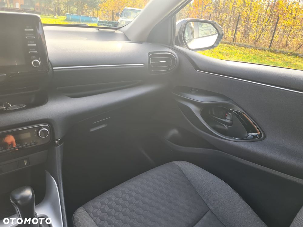 Toyota Yaris Hybrid 1.5 Selection Elegant - 12