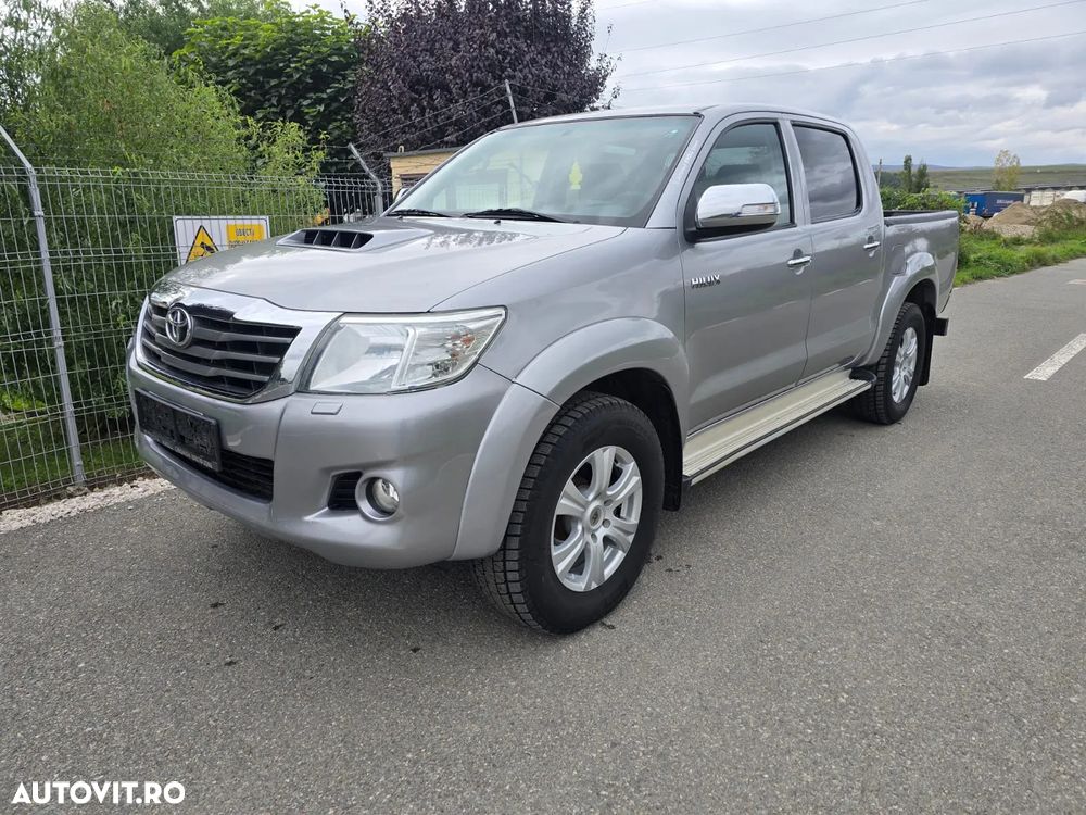 Toyota Hilux 4x4 Cabina Dubla Comfort - 1