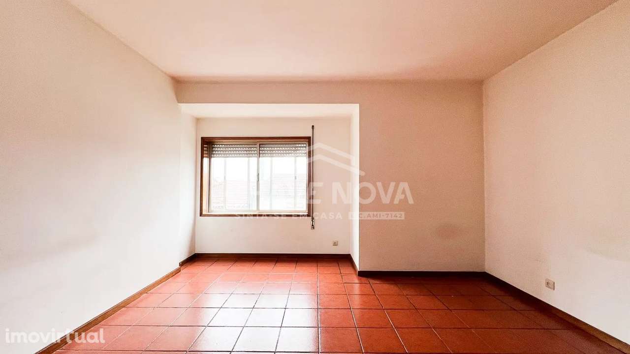 T3 c/ Lugar de Garagem no centro de Rio Tinto - Grande imagem: 2/13