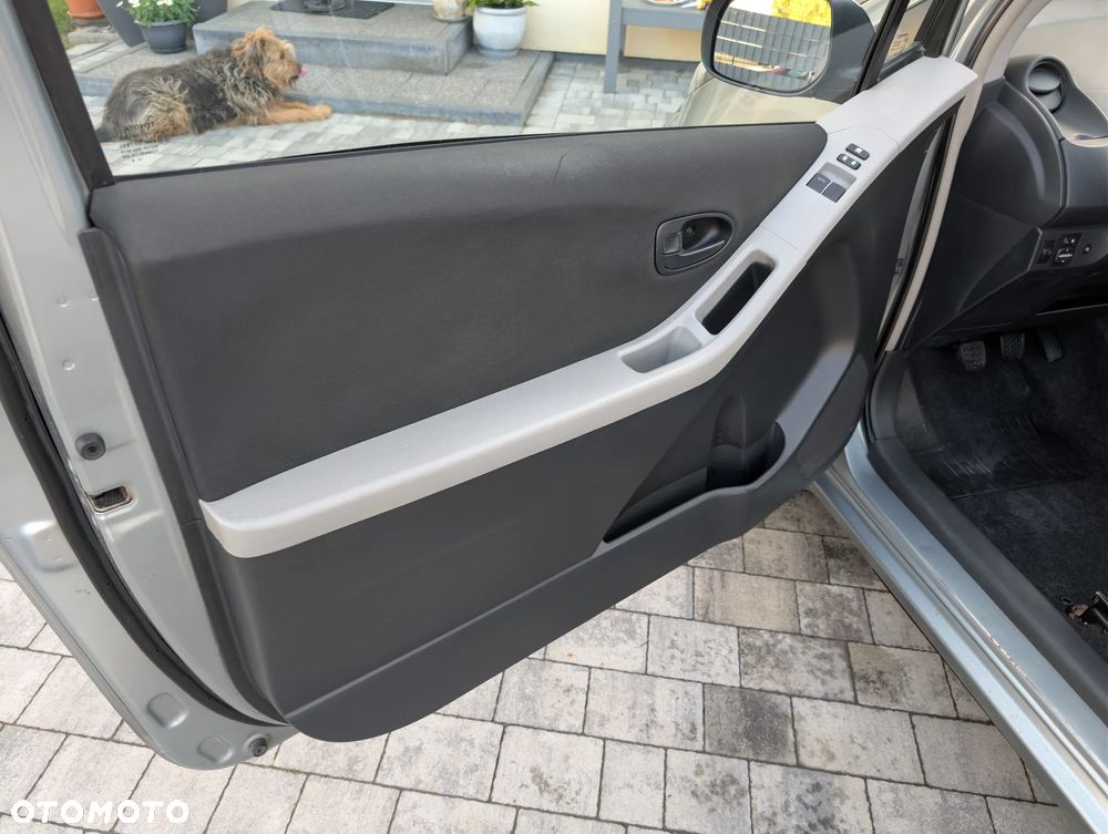 Toyota Yaris 1.4 D-4D Terra A/C - 19