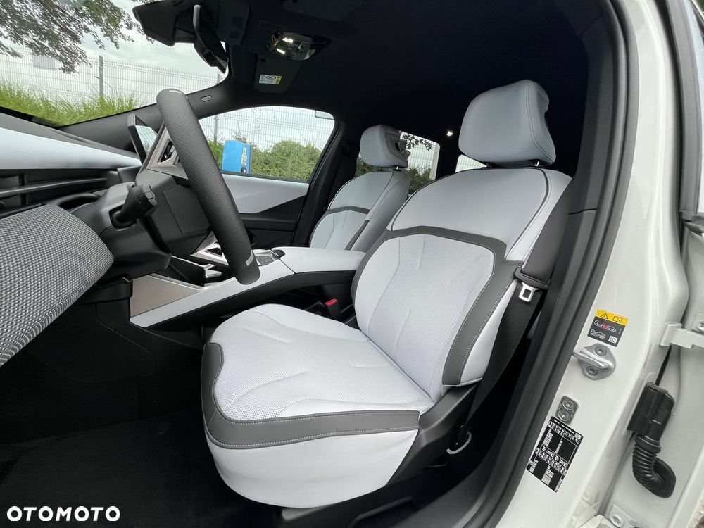 BMW iX3 40 - 14