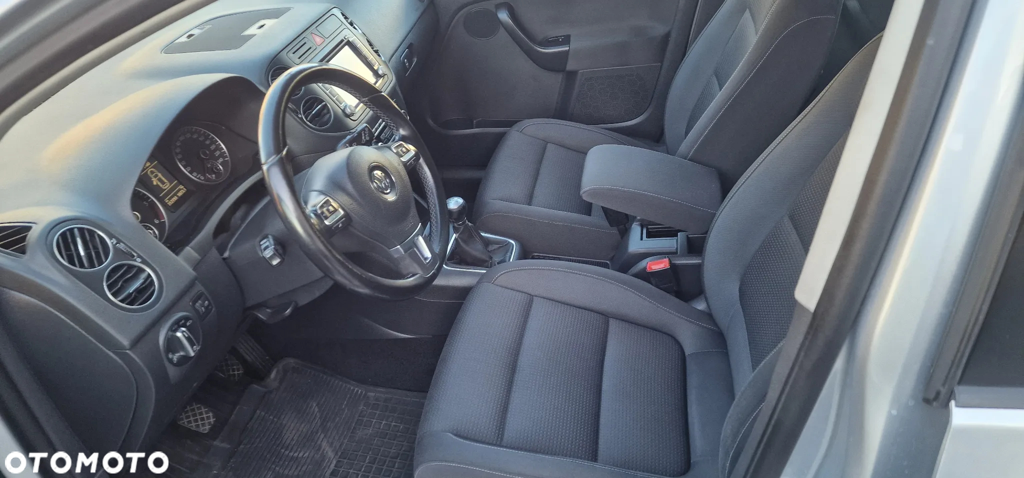 Volkswagen Golf Plus 2.0 TDI Comfortline - 24