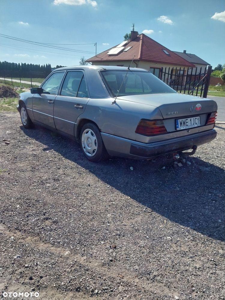 Mercedes-Benz Klasa E - 3