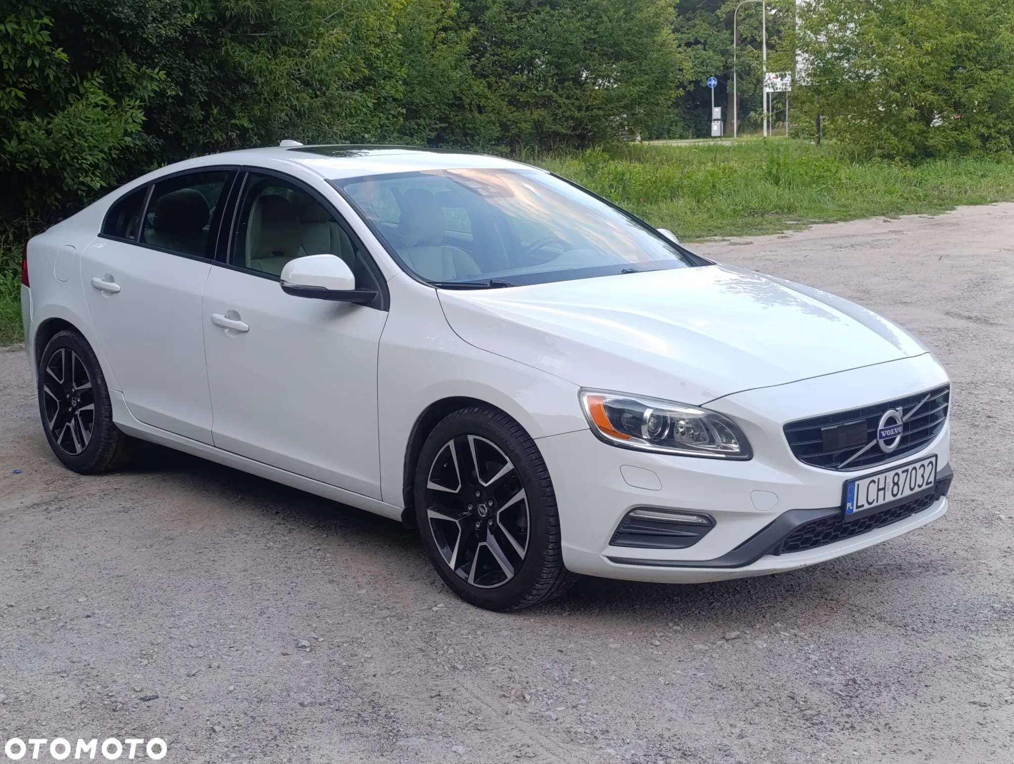 Volvo S60 T5 Drive-E Dynamic Edition (Momentum) - 2