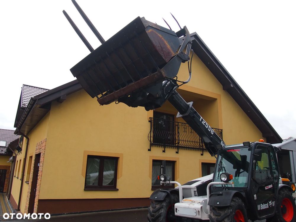 Ładowarka teleskopowa Bobcat T2556 - 11
