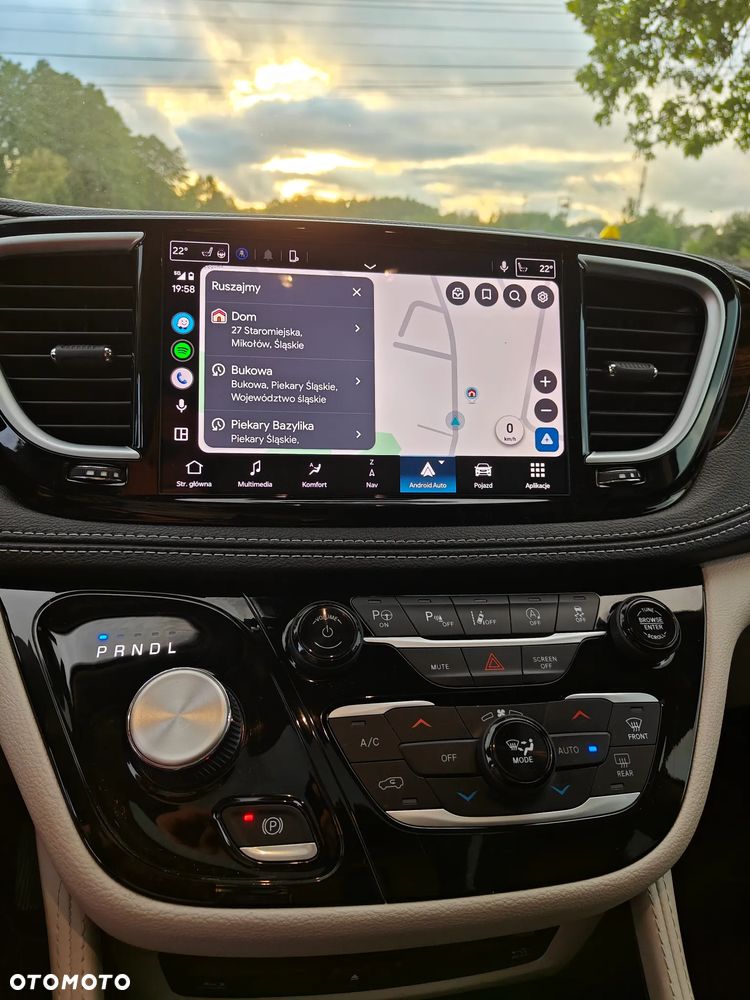Chrysler Pacifica - 39