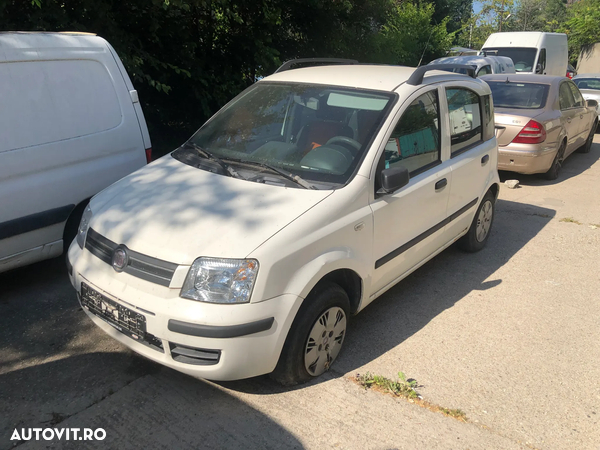 Dezmembrez Fiat Panda alb 1.3 diesel 2006