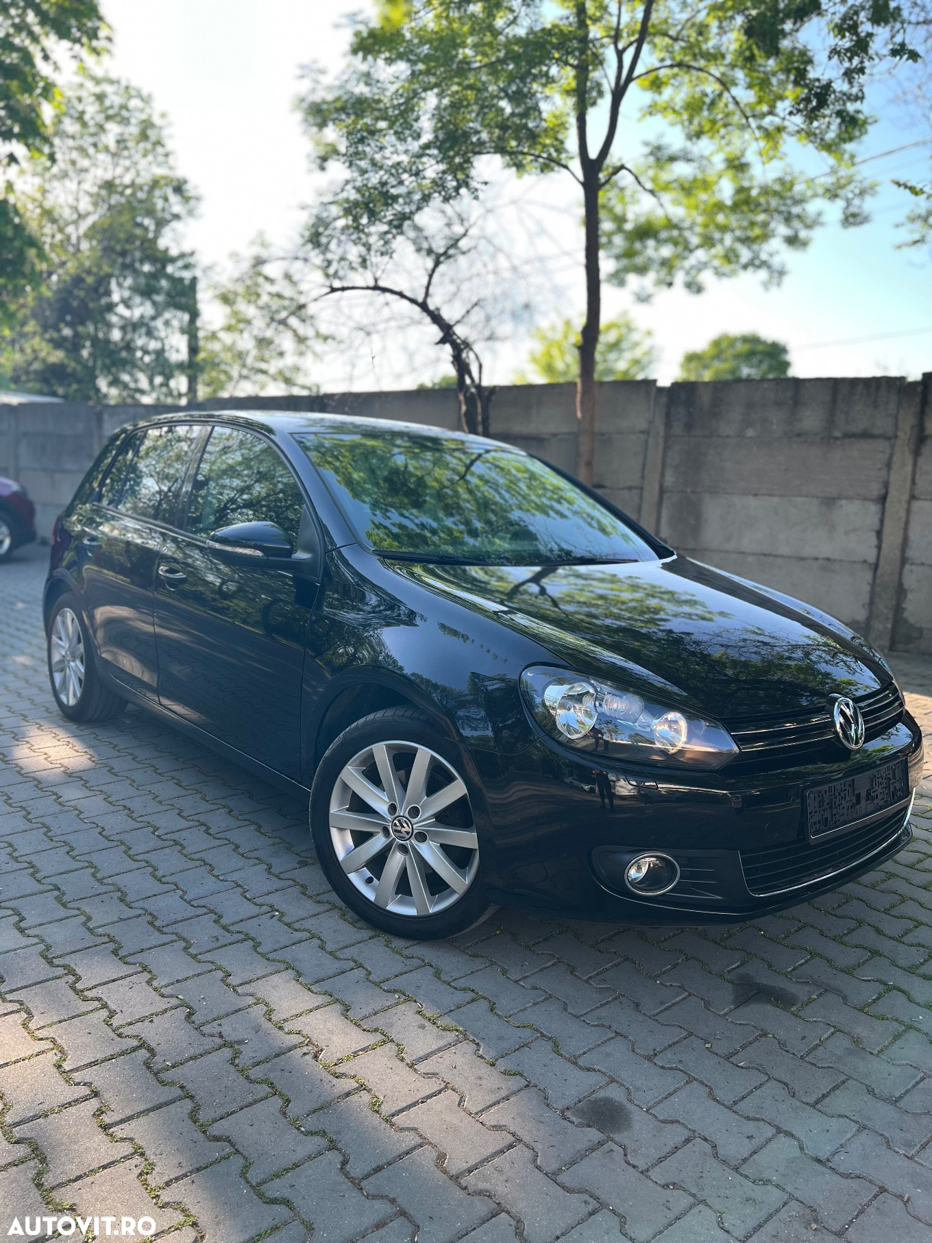 Volkswagen Golf - 2