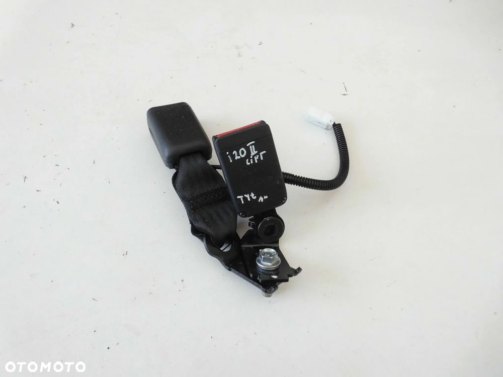 ZAPINKA PASA HYUNDAI I20 II LIFT PRAWA TYLNA ORYGINAŁ