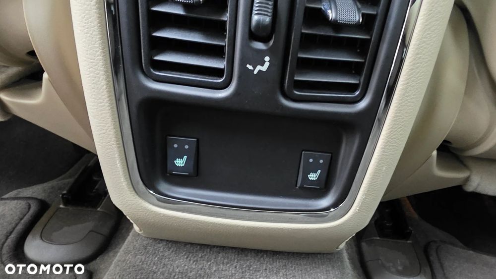 Jeep Grand Cherokee - 15