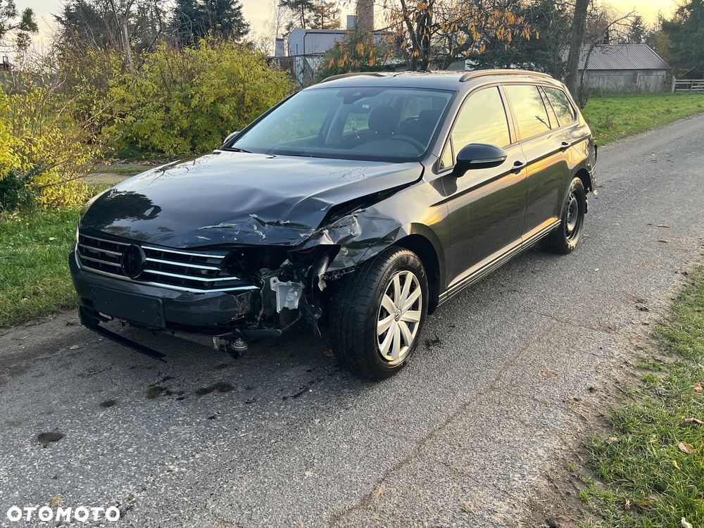 Volkswagen Passat Variant 1.6 TDI SCR DSG Conceptline - 2