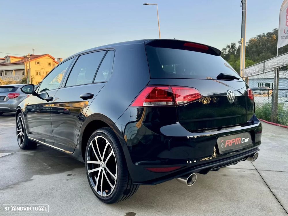 VW Golf 2.0 TDI Highline DSG - 12