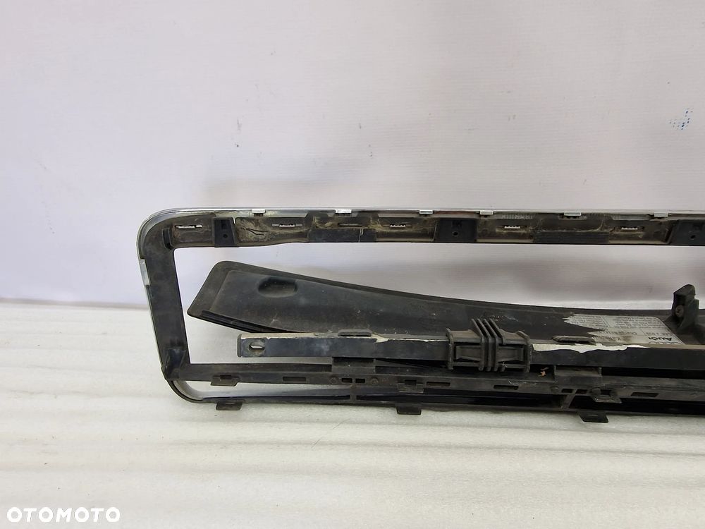 AUDI A2 8Z0 99- ATRAPA / GRILL PRZEDNI PRZÓD , NR 8Z0853692A , NR AUKCJI GR83 - 12
