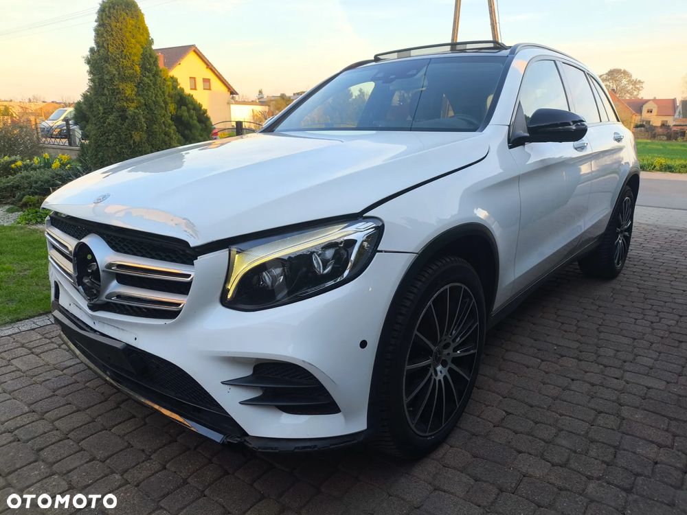 Mercedes-Benz GLC 250 d 4Matic 9G-TRONIC AMG Line - 16