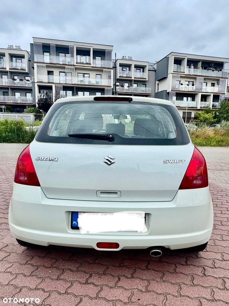 Suzuki Swift 1.3 Club dance - 5