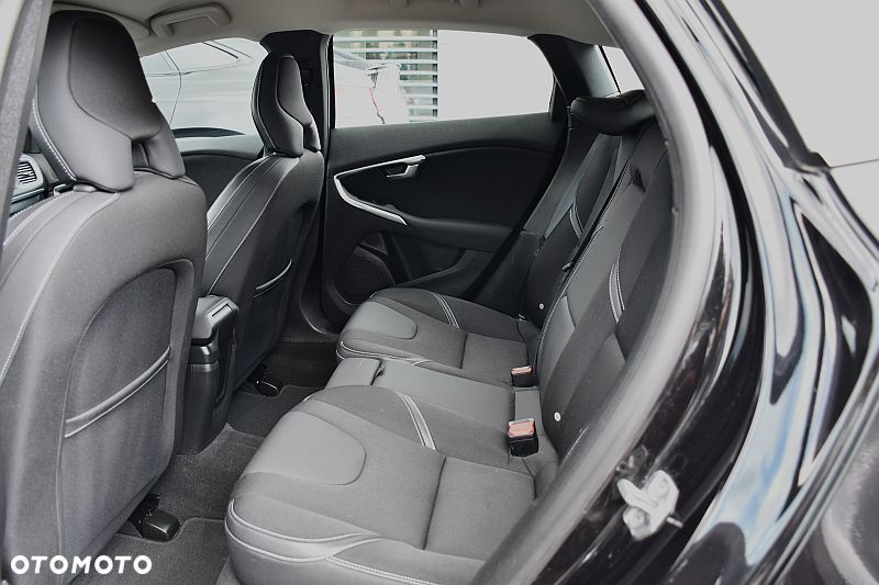 Volvo V40 T3 Momentum - 21