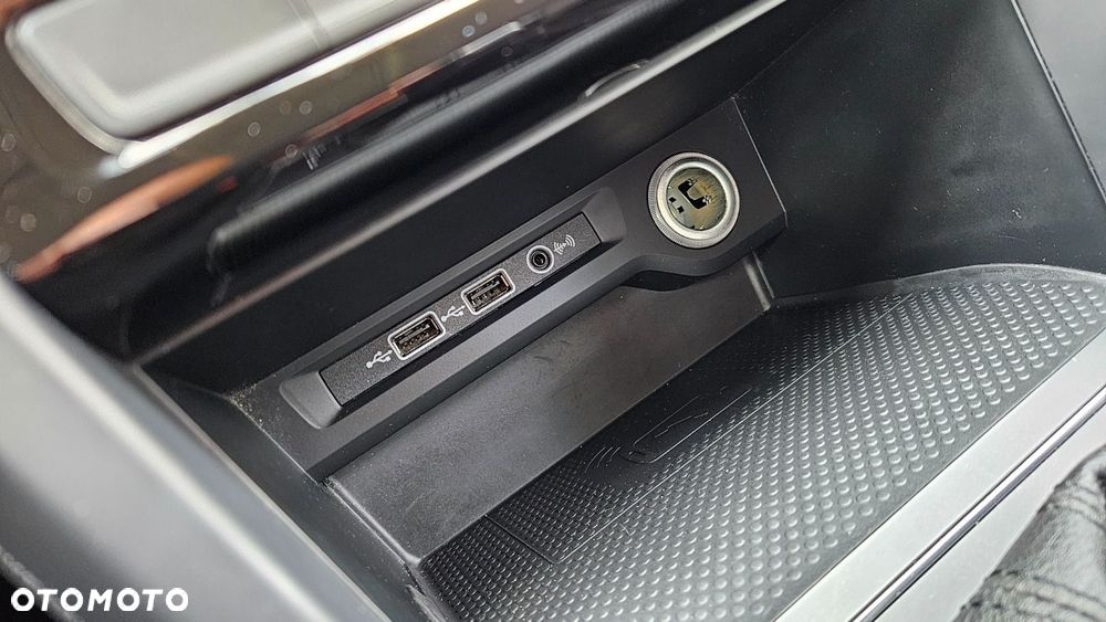 Volkswagen Touran 2.0 TDI SCR DSG IQ.DRIVE - 29