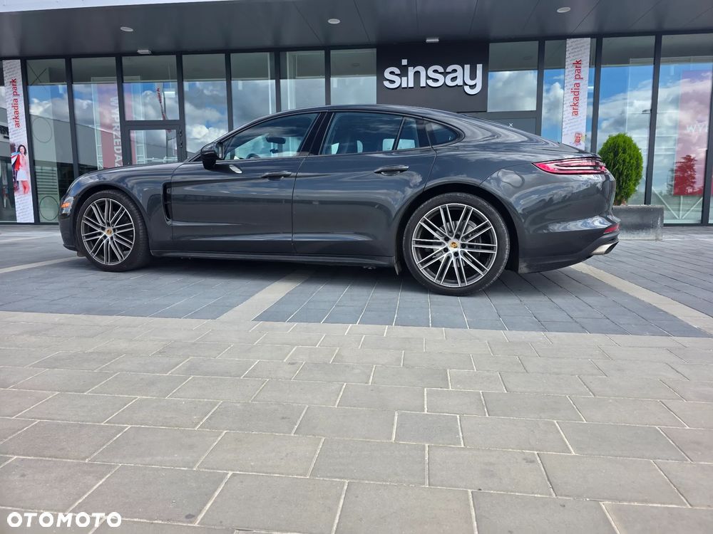 Porsche Panamera 4 - 9