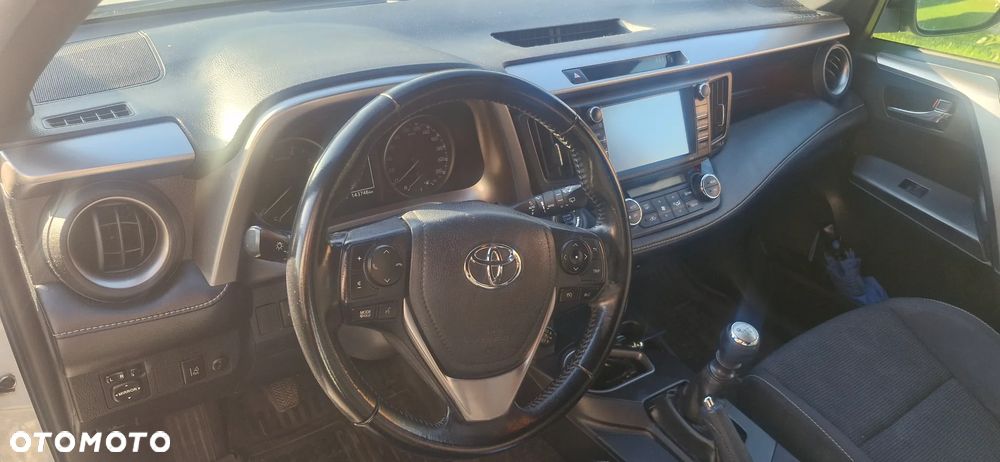 Toyota RAV4 2.0 D-4D Premium 4x2 - 7