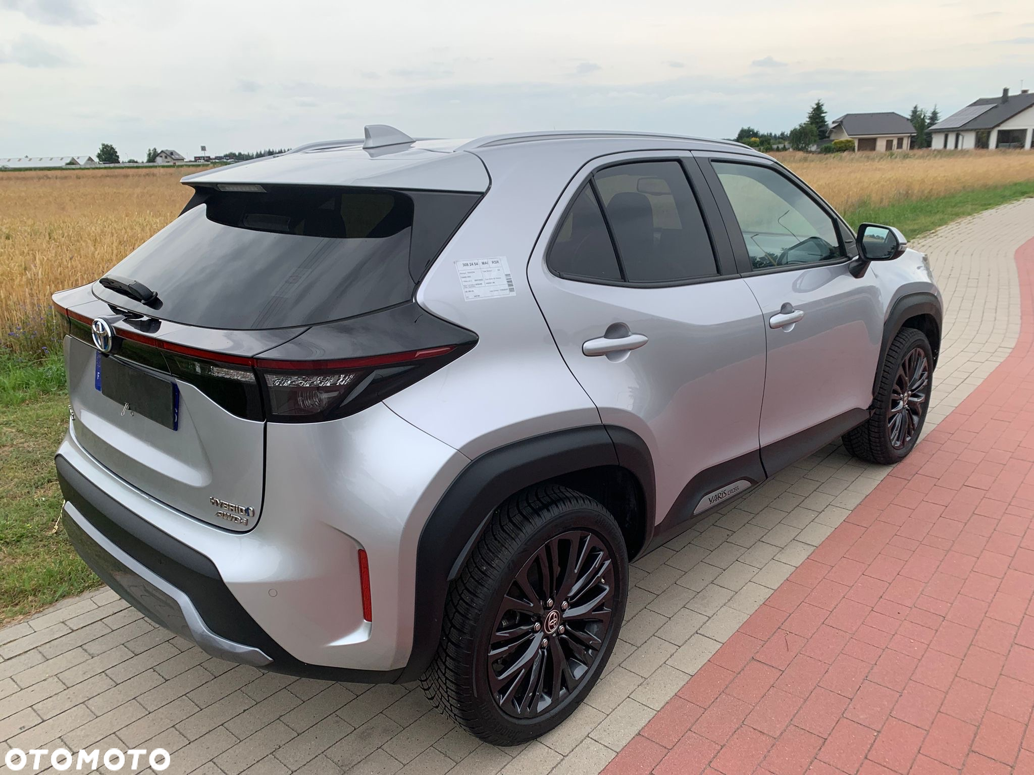 Toyota Yaris Cross Hybrid 1.5 Premiere Edition 4x4 - 3