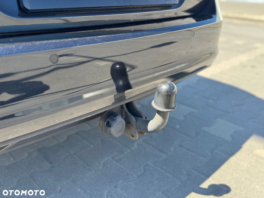 Volkswagen Golf 1.6 TDI DPF Comfortline - 33