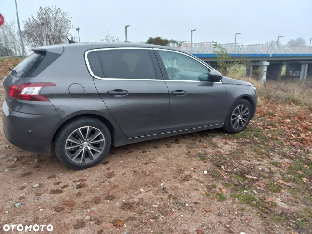 Peugeot 308 1.2 PureTech Allure S&S - 3