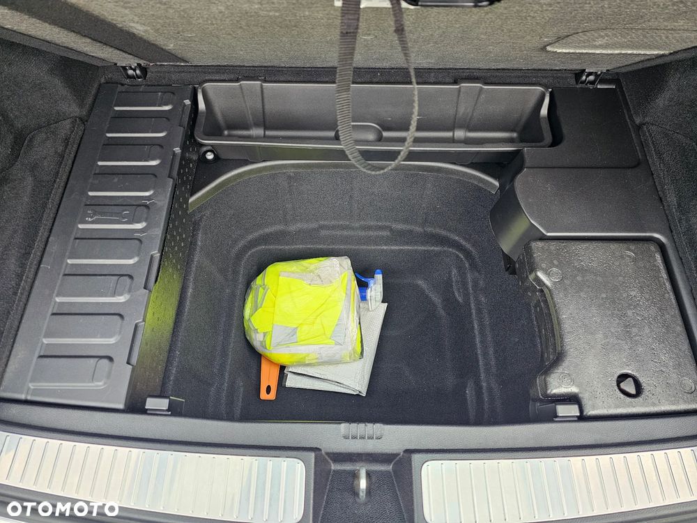 Mercedes-Benz GLK - 38