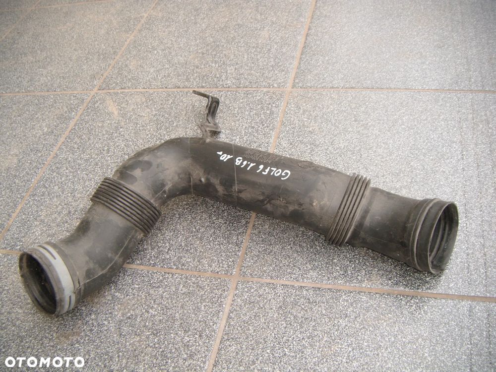 vw golf VI 10r  1.6b rura- dolot powietrza  1k0129618aj - 1