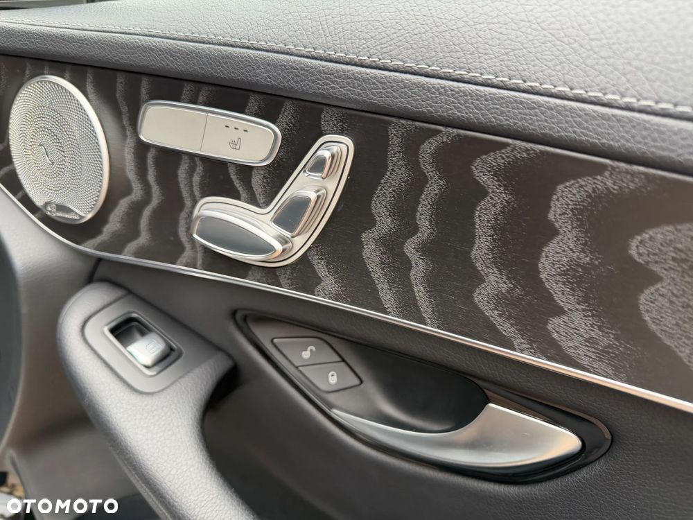 Mercedes-Benz GLC - 28