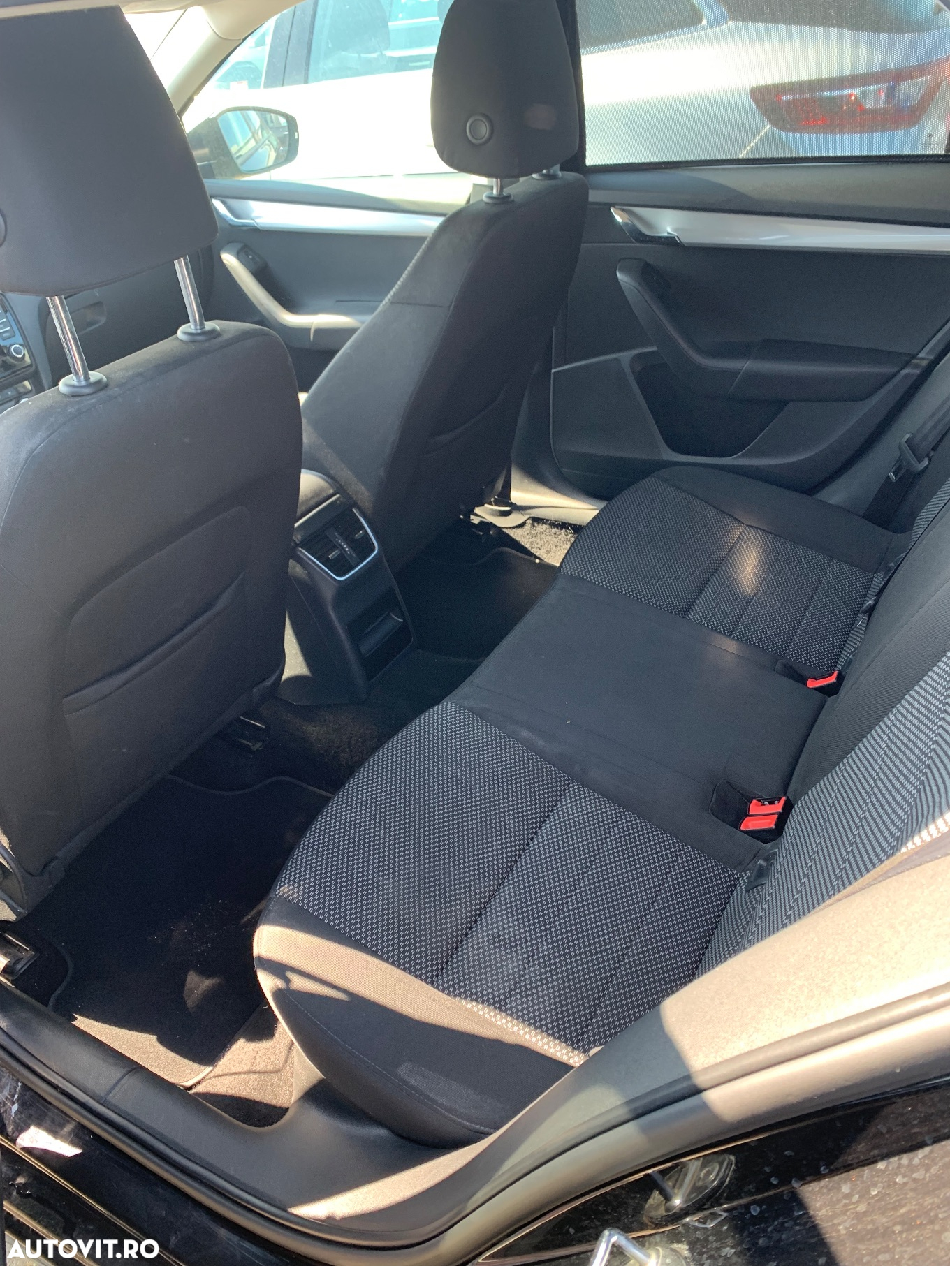 Skoda Octavia 1.6 TDI Ambiente - 9