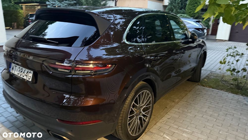 Porsche Cayenne Standard - 24