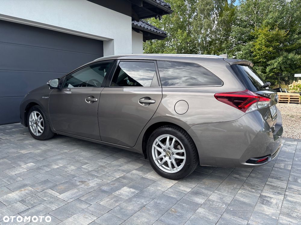 Toyota Auris 1.8 Travel - 5