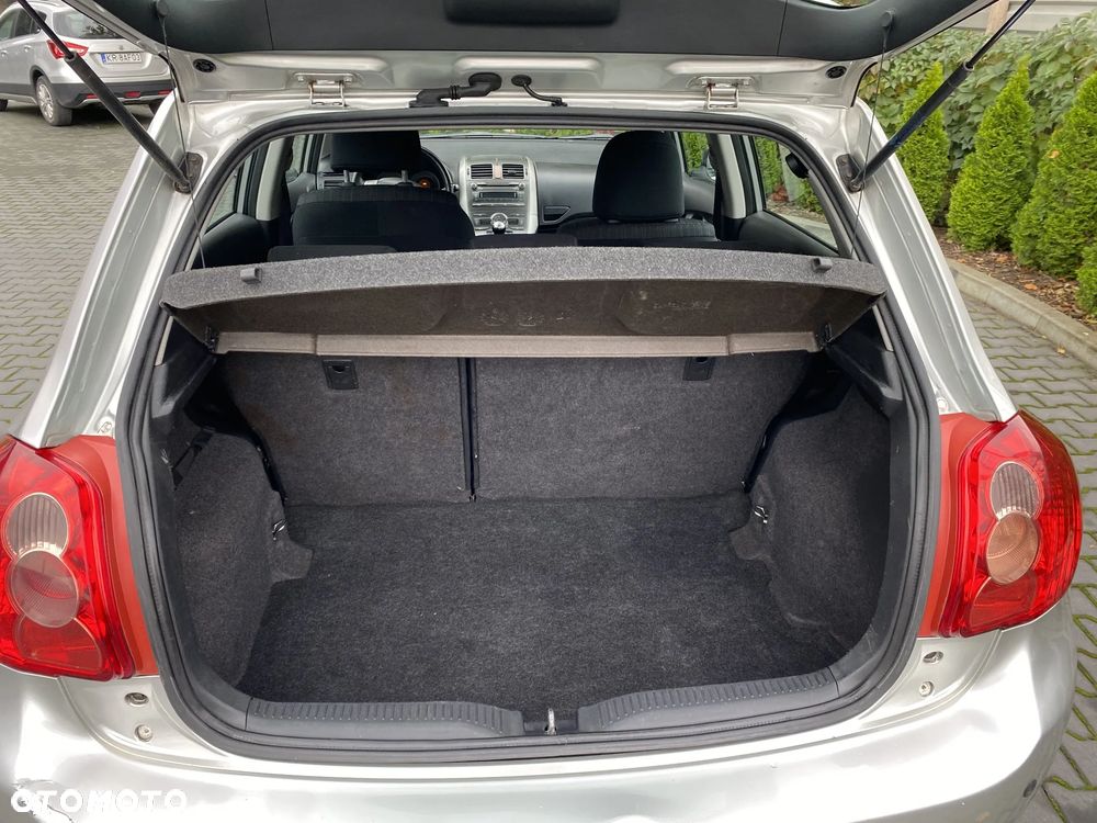 Toyota Auris - 32