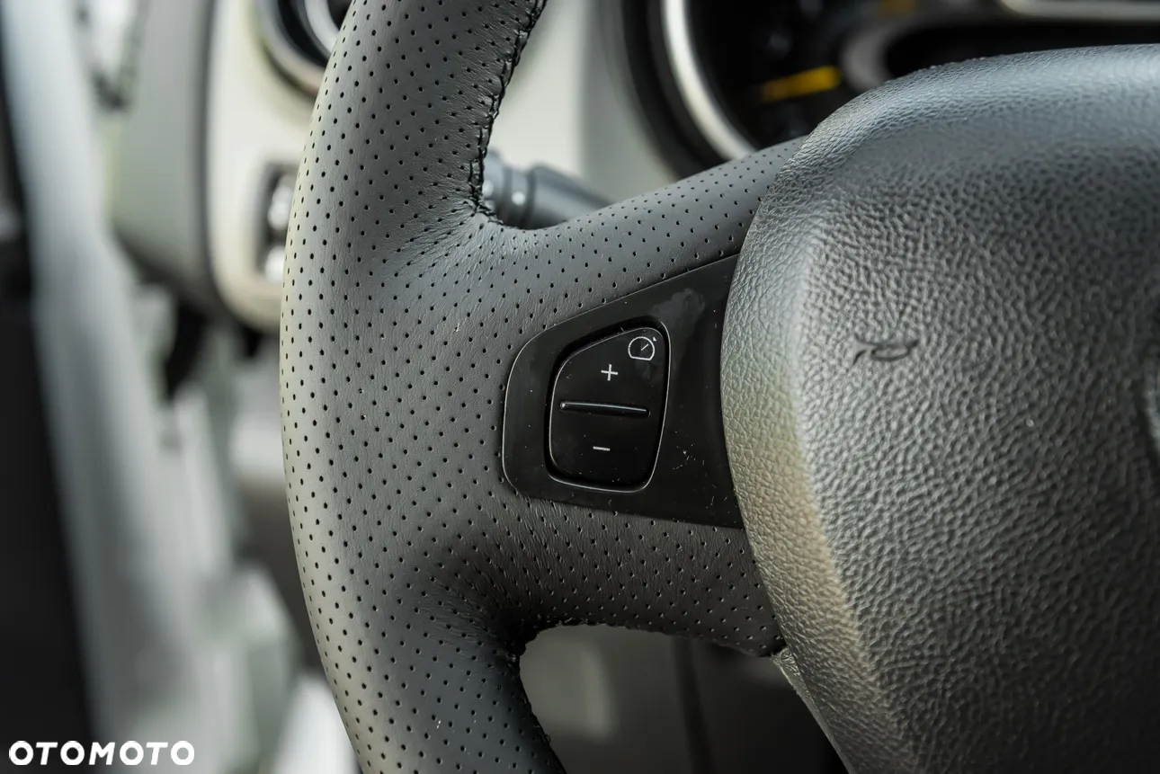 Renault TRAFIC - 15