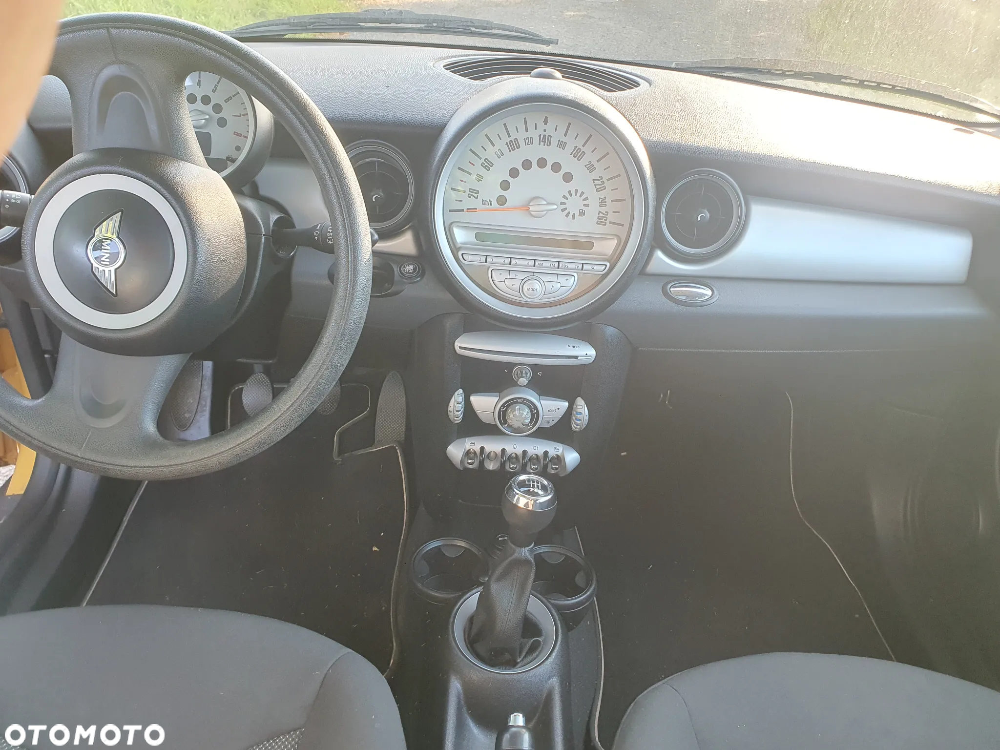 MINI Cooper Standard - 18