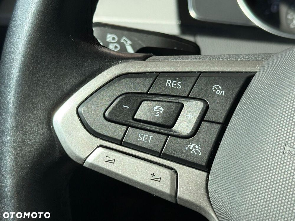Volkswagen Passat - 16