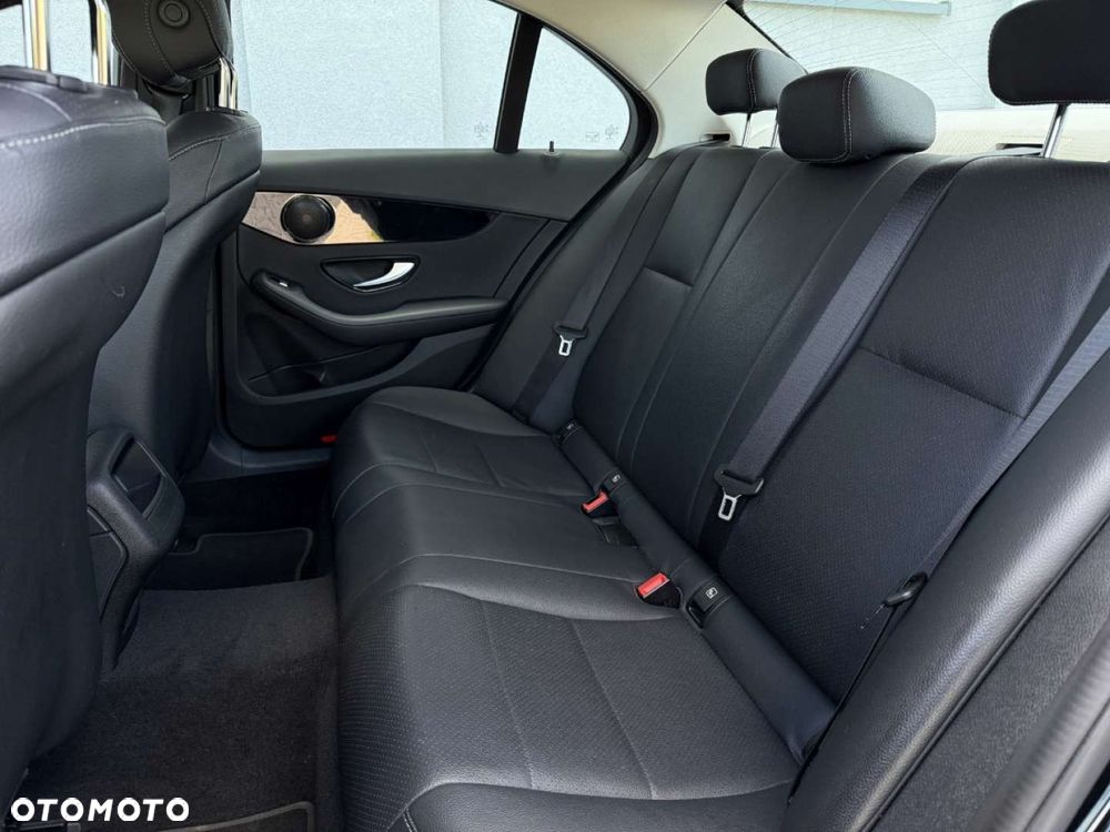 Mercedes-Benz Klasa C 160 Business Edition 9G-TRONIC - 33