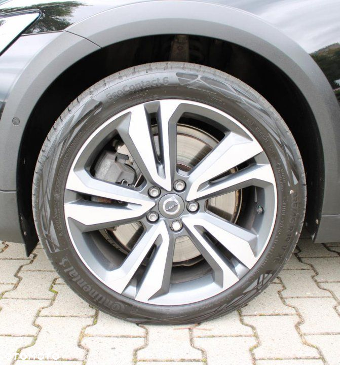 Volvo V60 Cross Country - 24