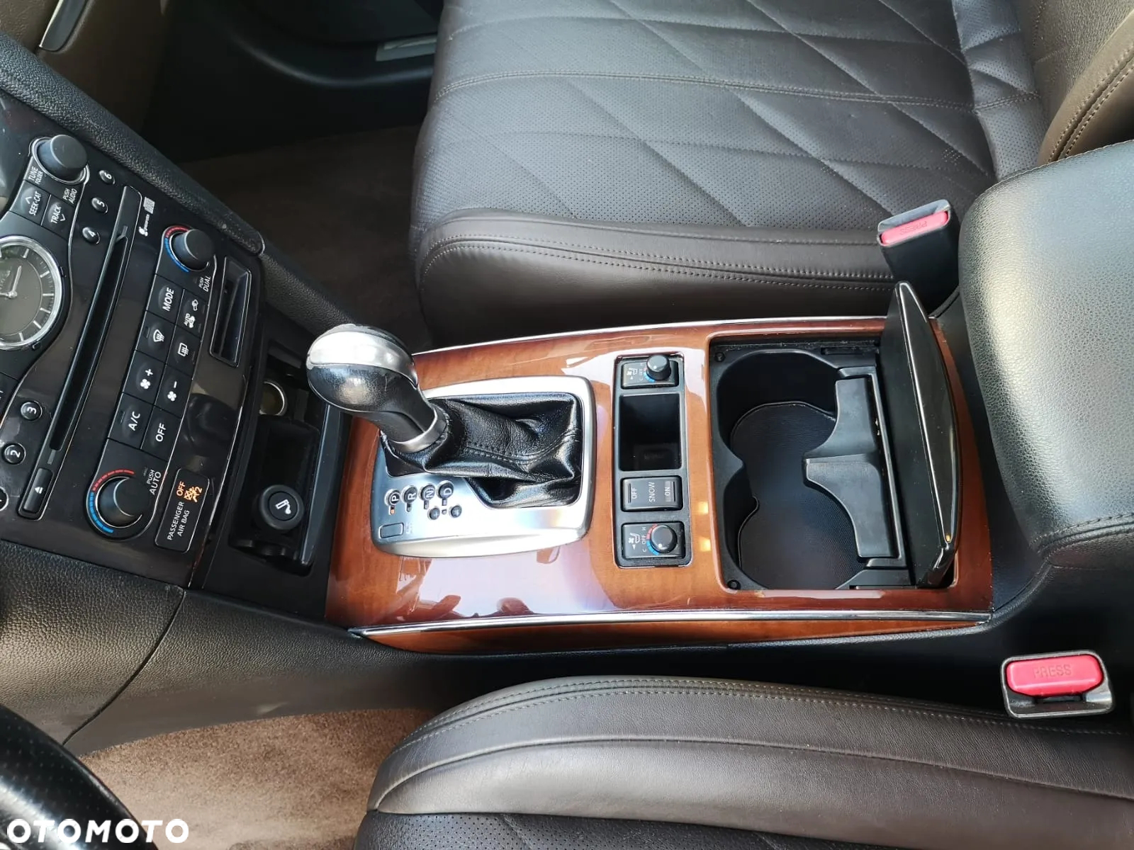 Infiniti FX FX35 - 25