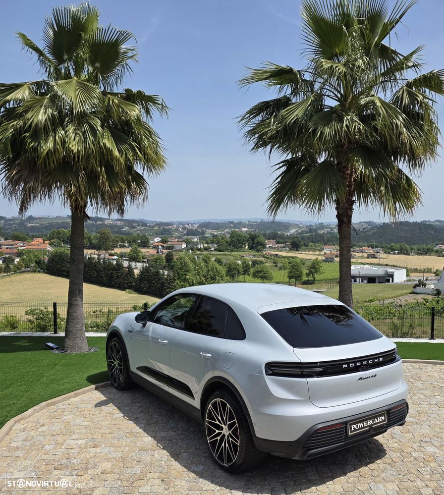 Porsche Macan Electric 4S - 7