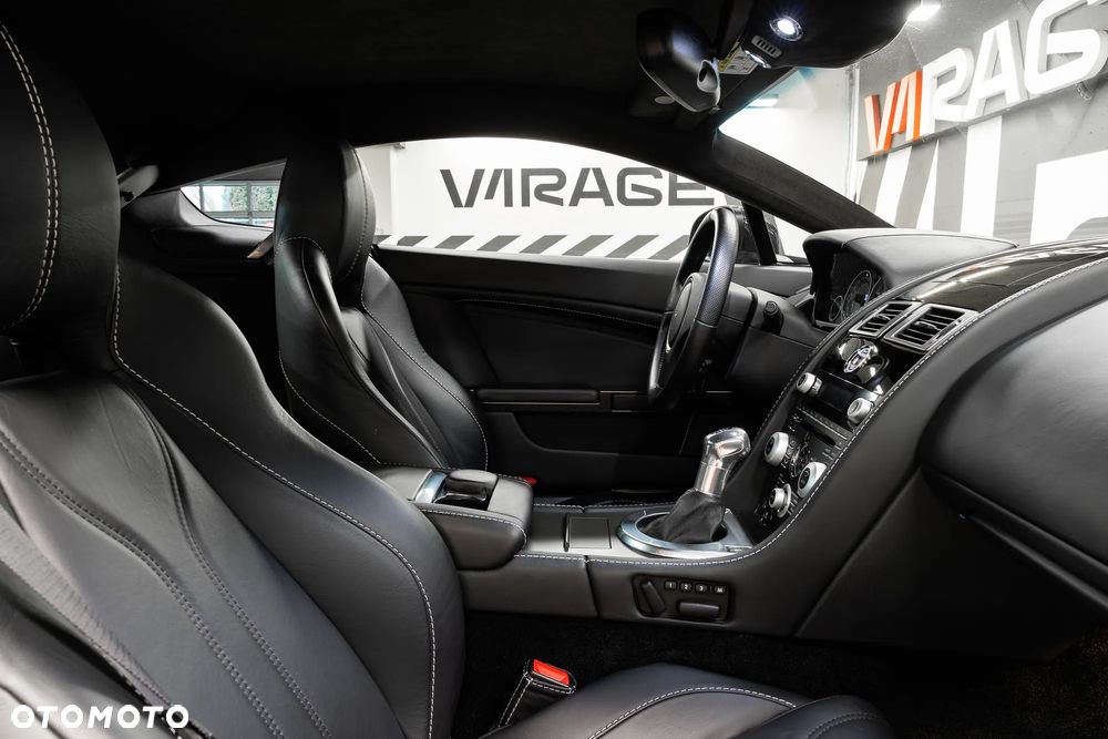 Aston Martin V12 Vantage - 34