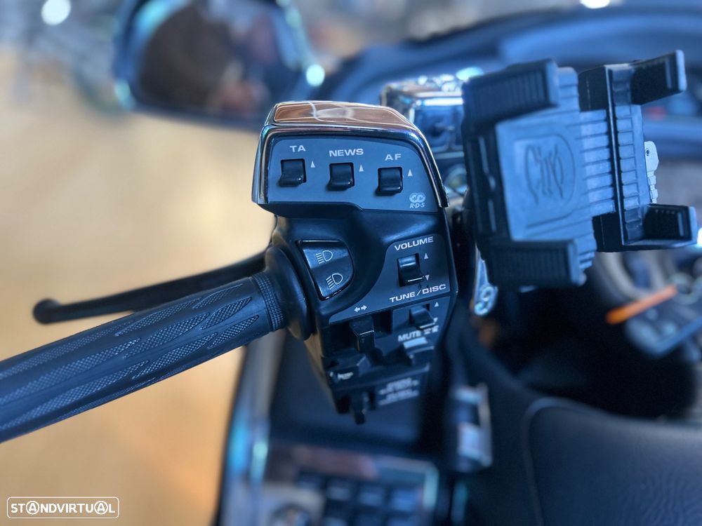 Honda Goldwing - 9