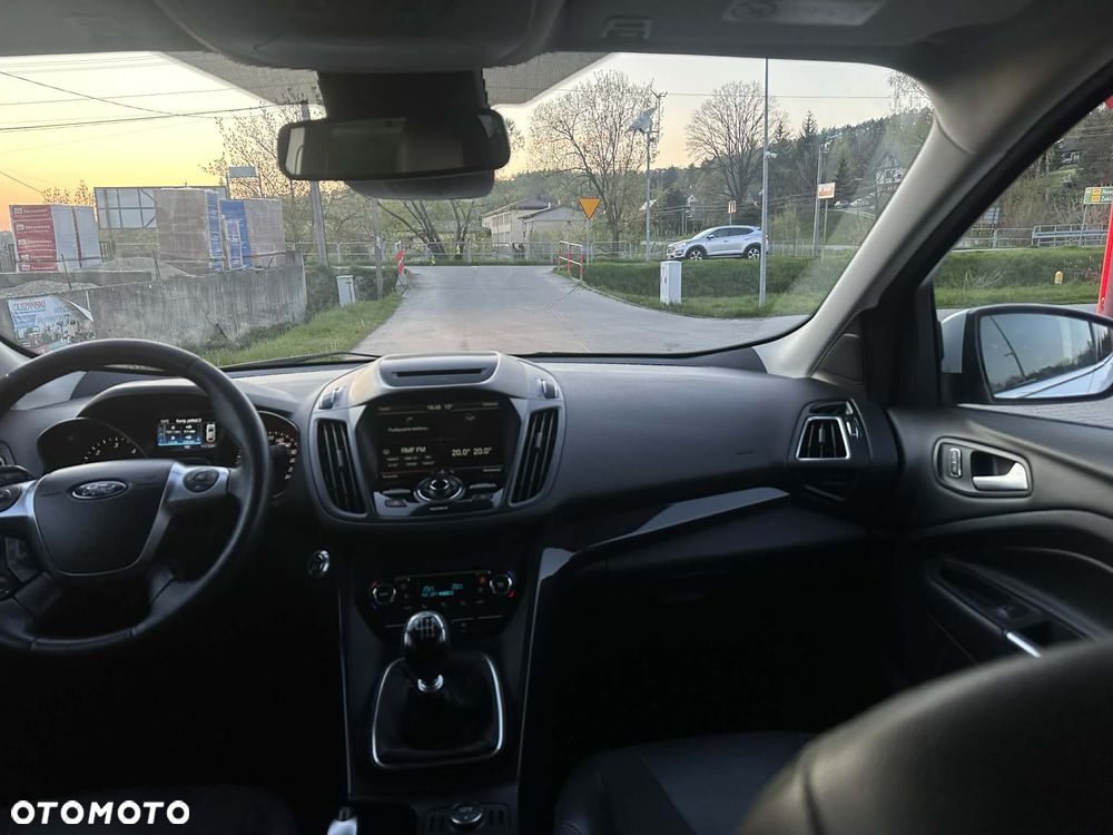 Ford Kuga 2.0 TDCi 4x4 Titanium - 24
