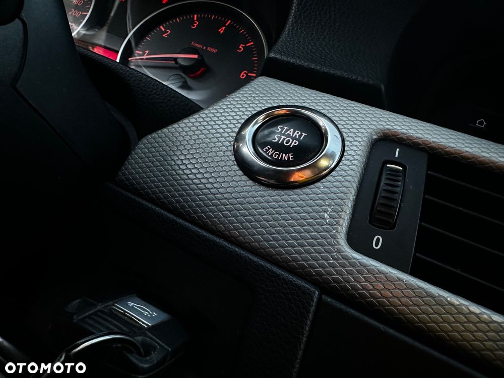 BMW Seria 3 320i - 20
