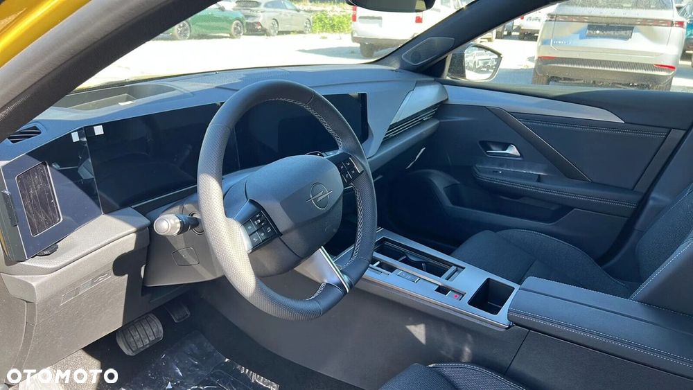 Opel Astra 1.2 T mHEV Ultimate eDTC - 13
